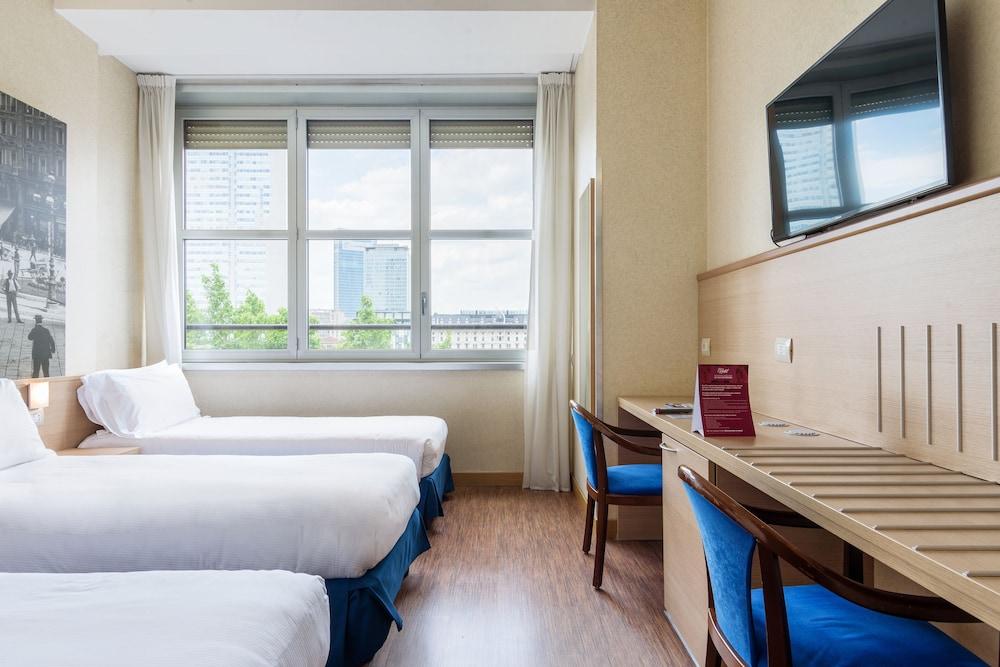 B&B Hotel Milano Aosta Esterno foto