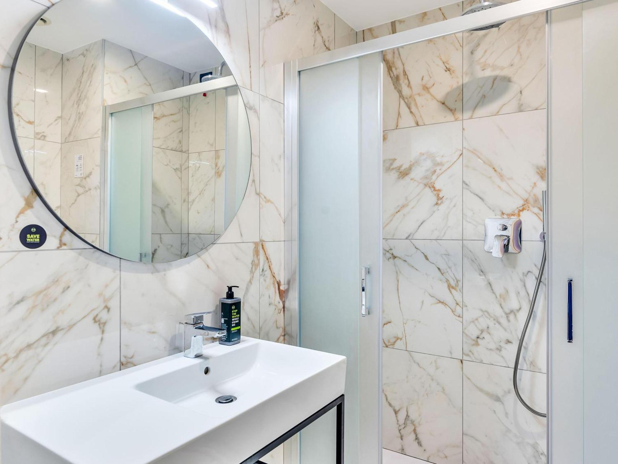 B&B Hotel Milano Aosta Esterno foto