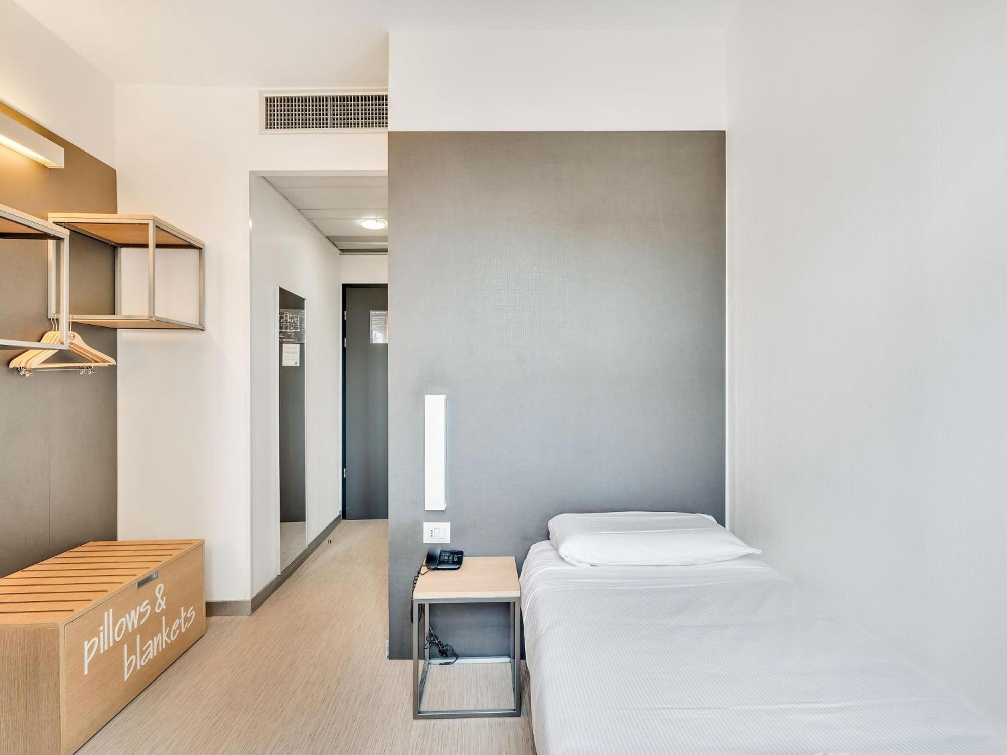B&B Hotel Milano Aosta Esterno foto