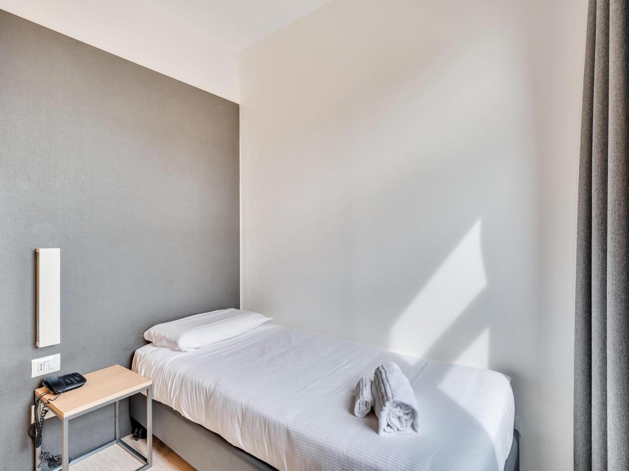 B&B Hotel Milano Aosta Esterno foto