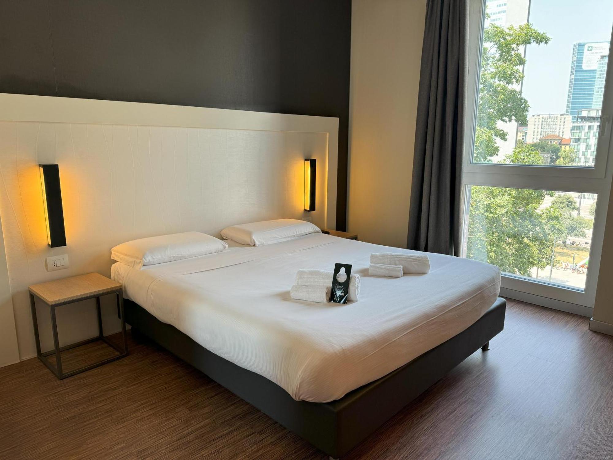 B&B Hotel Milano Aosta Esterno foto